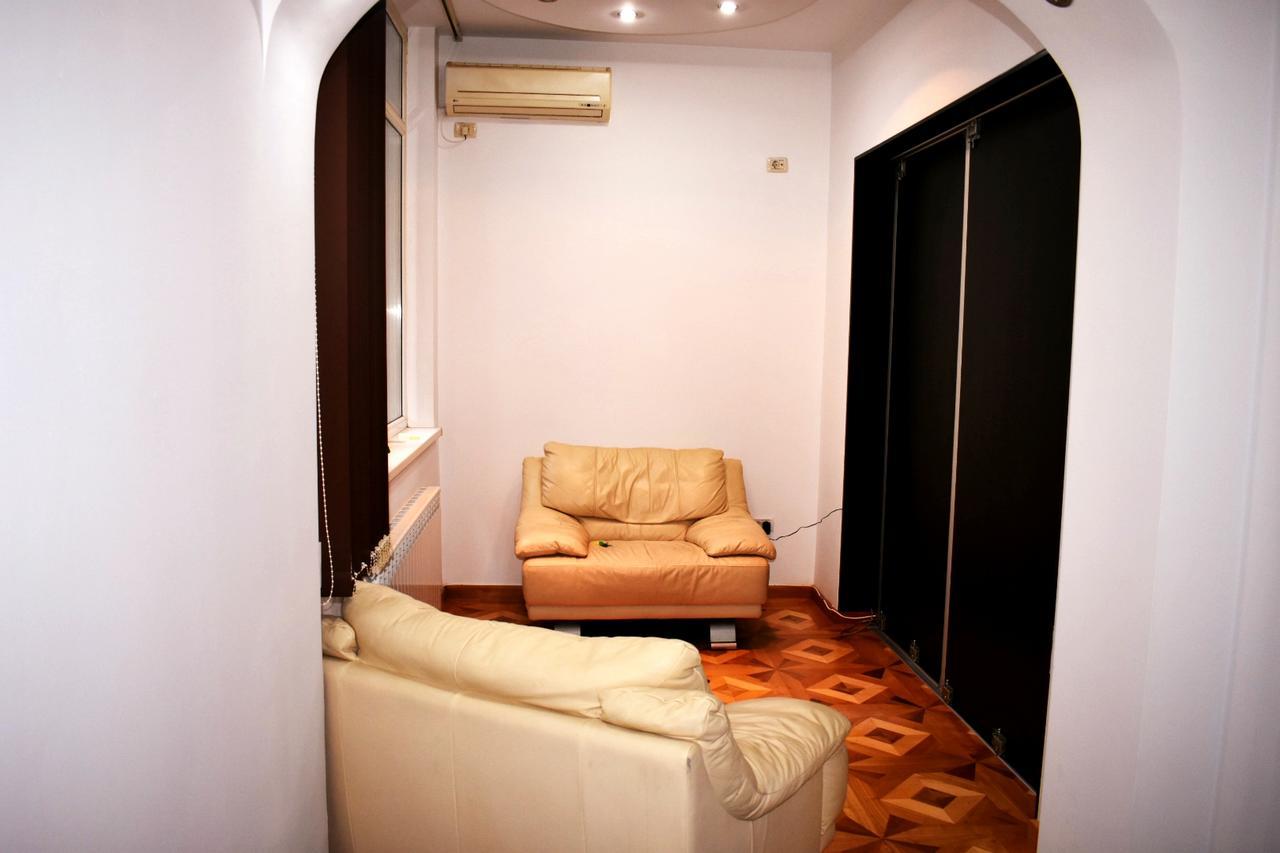 Grand Central Accomodation Sala Palatului Bucareste Exterior foto